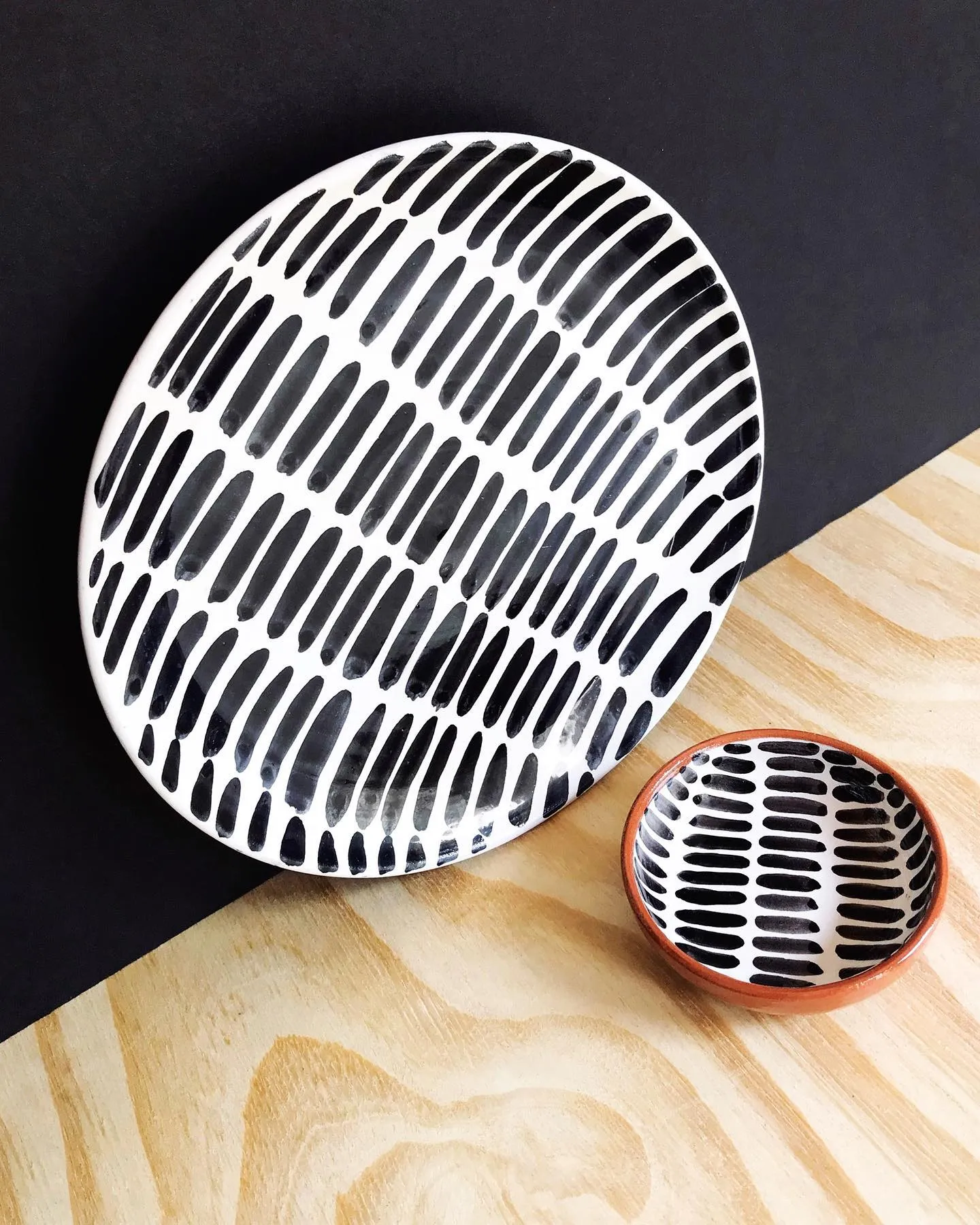 Casa Cubista Dash Pattern Plates and Bowls