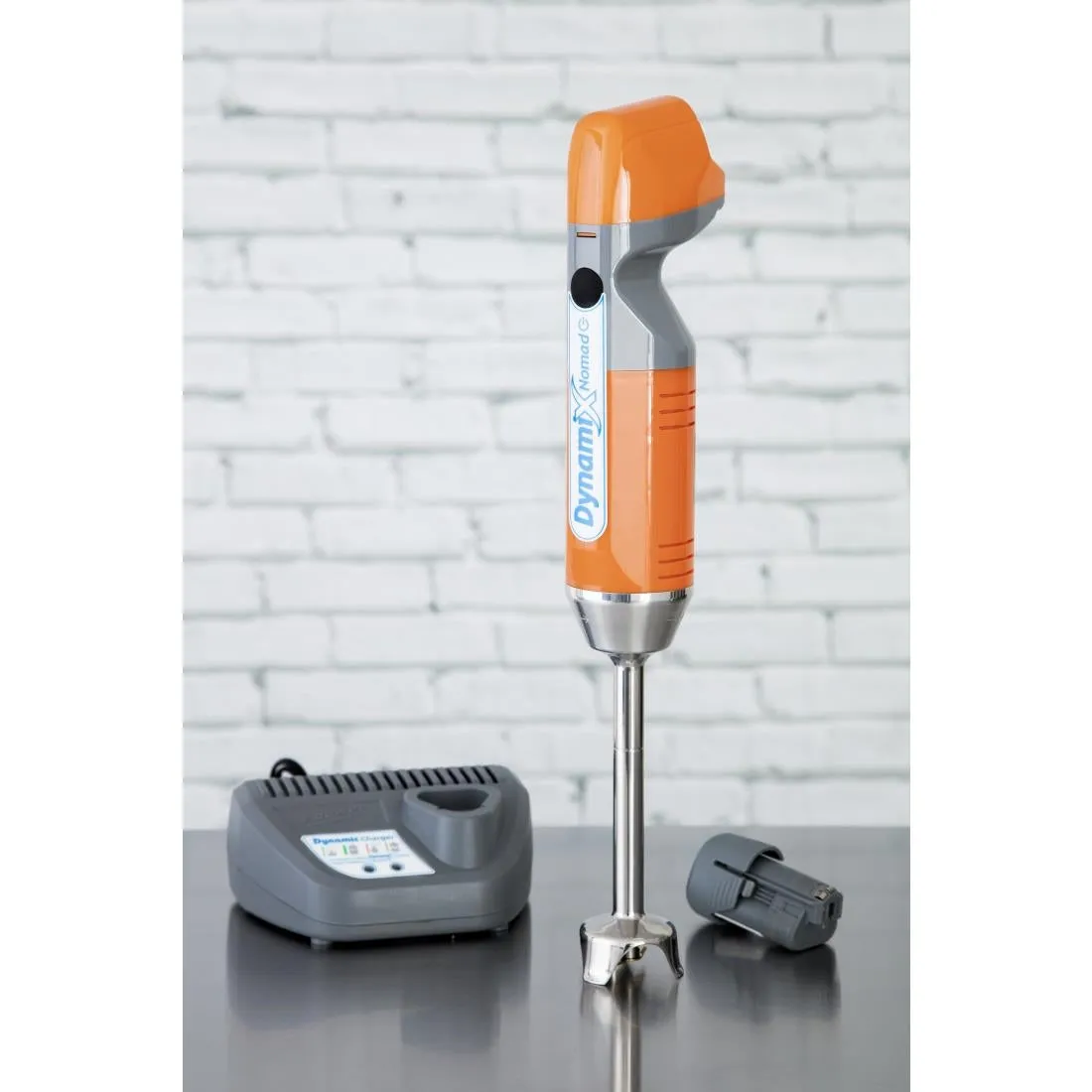 CM232 Dynamic Dynamix Cordless Stick Blender Nomad 160