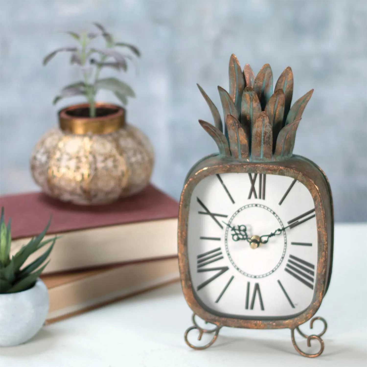 Foreside FCTT04217 Pineapple Tabletop Clock