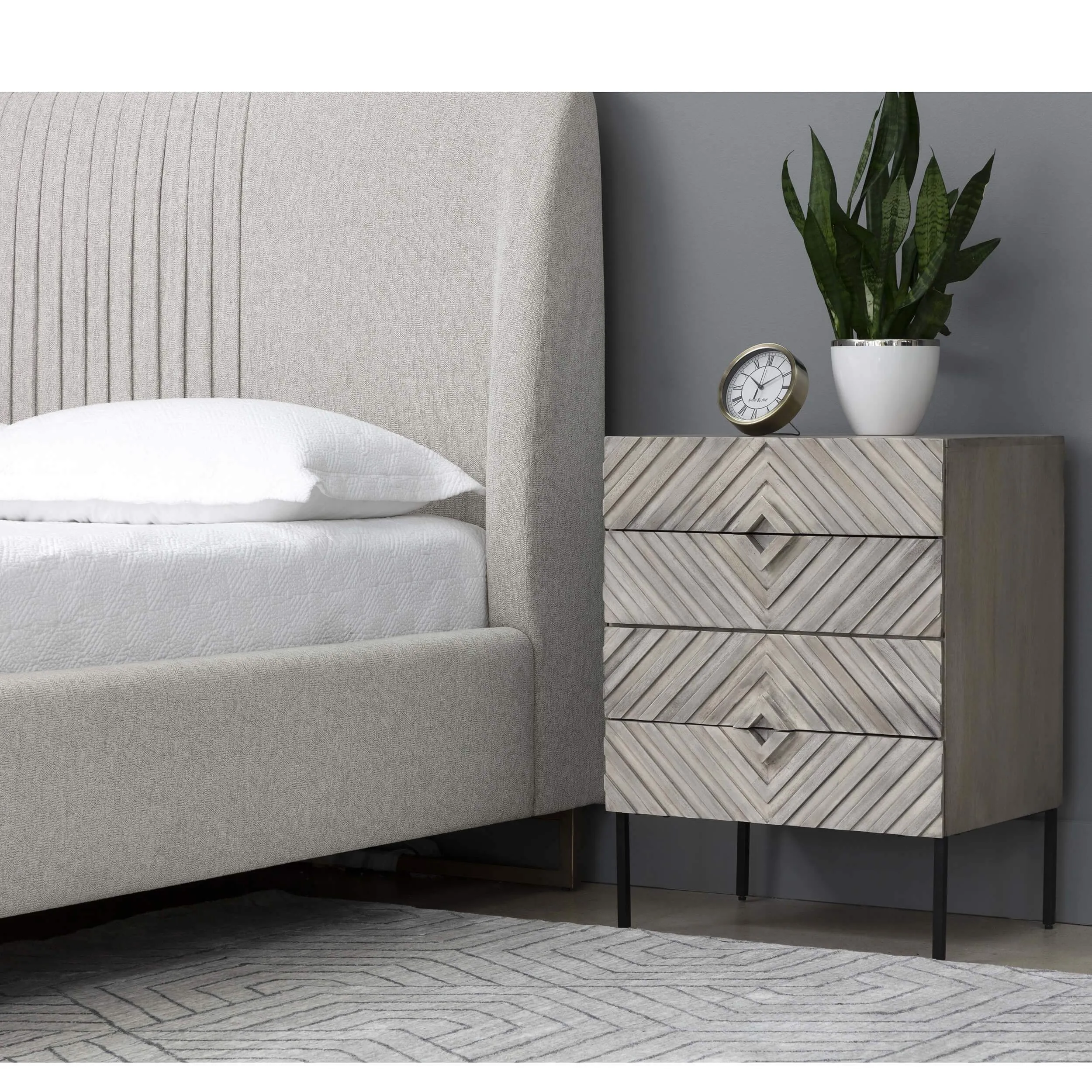 Noemi Nightstand