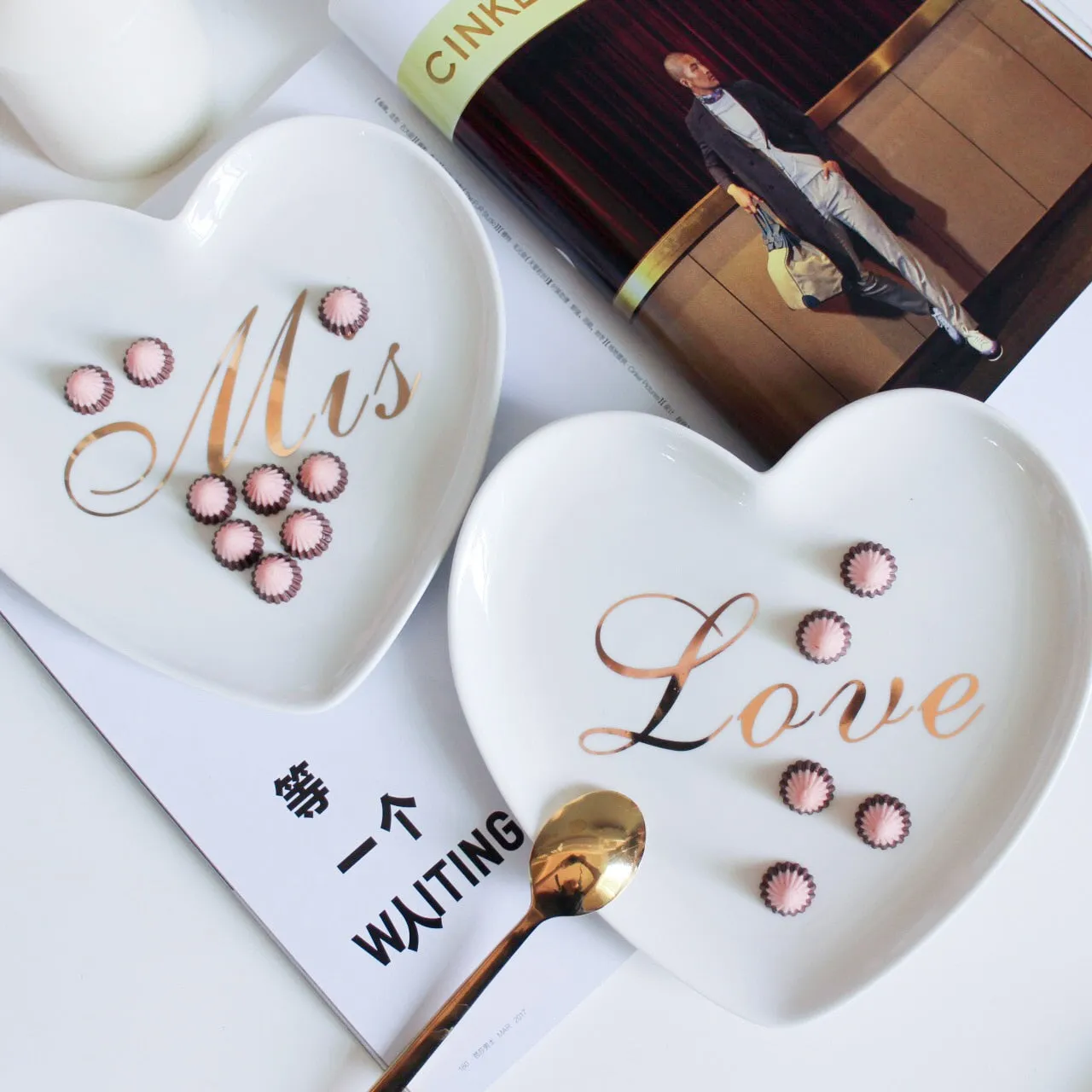 Nordic Modern Love gold-traced ceramics plate black and white heart-shaped breakfast plate fruit dessert plate tableware plates